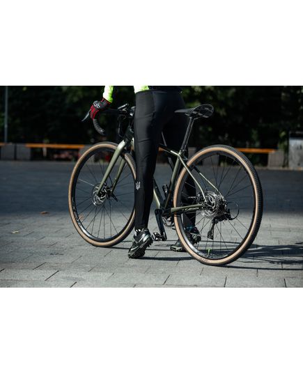 Чоловічі зимові термообтягуючі штани з лямками для велосипедистів ONRIDE Pepper, Колір: Чорний, Розмір: L, зображення 2