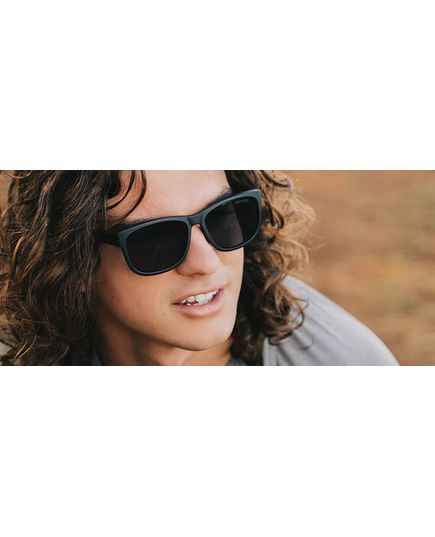 Окуляри Tifosi Swank XL, колір оправи Blackout, одна лінза Smoke Polarized, зображення 4